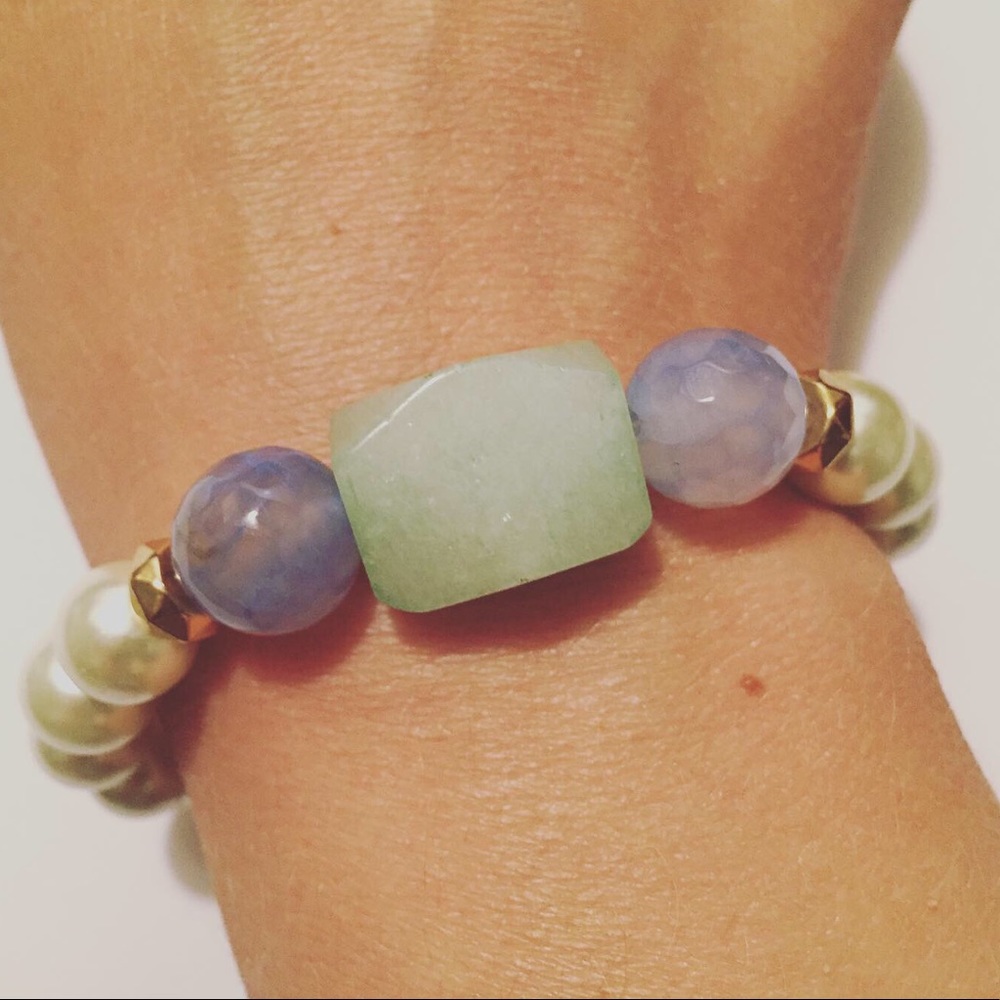 Mint Green Stone & Pearl Bracelet